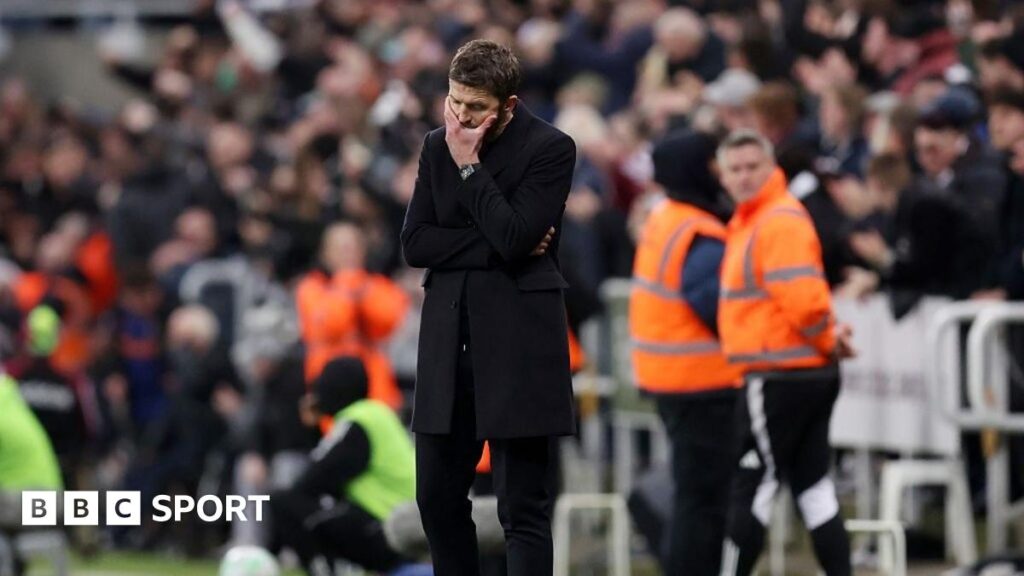 Carrick looks for 'lessons' after first Man Utd loss