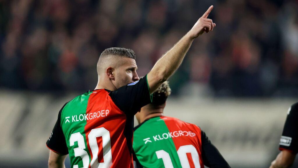 N.E.C. was vastberaden in de rust: "Nu gaan alle remmen los"