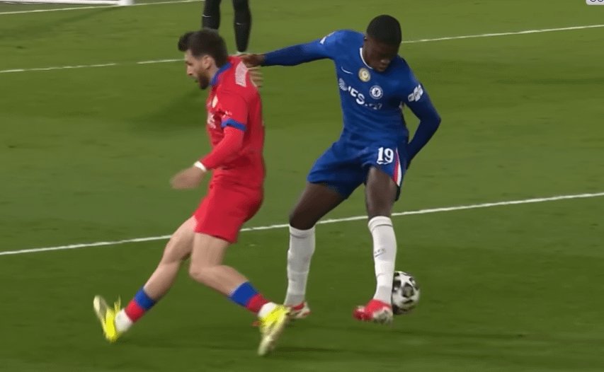 M. Sarr's UCL debut against PSG: 45 minutes played, 1 error leading to goal, 1 pass into final third, 1 tackle, 0 blocks, 0 clearences, 1 interception, 3 recoveries, 2/2 duels won, 1 foul won, 0 commited (FOTMOB)