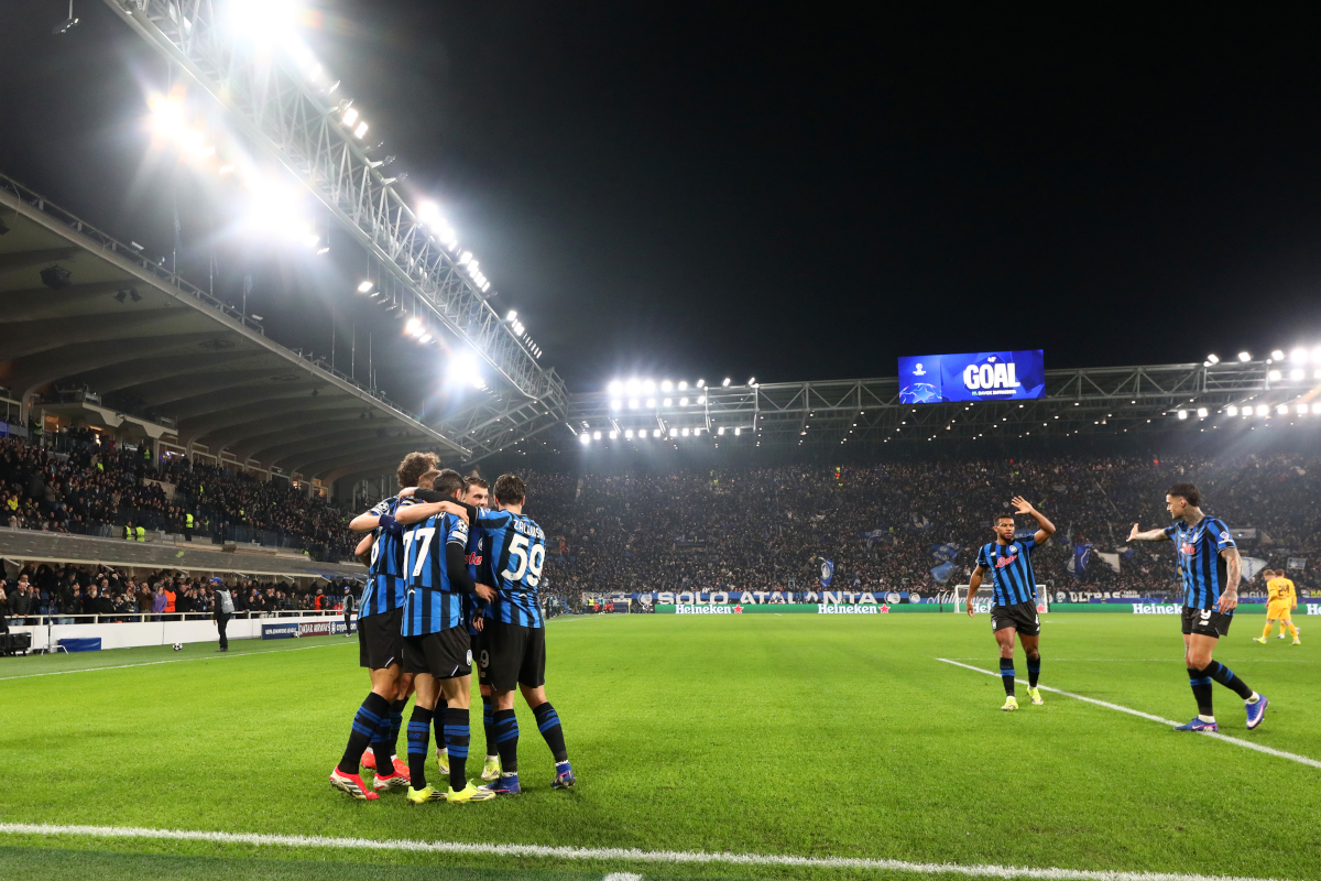 BERGAMO, ITALY - FEBRUARY 25: Davide Zappacosta of Atalanta celebrates scoring his team's second goal with teammates during the UEFA Champions League 2025/26 League Knockout Play-off Second Leg match between Atalanta BC and Borussia Dortmund at Stadio di Bergamo on February 25, 2026 in Bergamo, Italy. (Photo by Marco Luzzani/Getty Images)