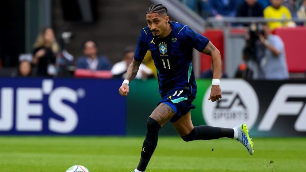 Raphinha picked up a muscular (thigh) injury during Brazil-France, and will be examined today to determine the extent of his injury