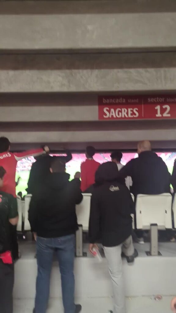 What is this song the no name boys were singing?