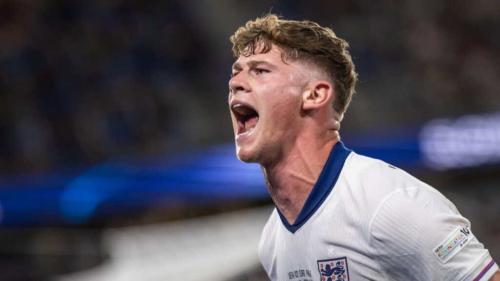 Charlie Cresswell: Leeds' loss could be United's gain - Man United News And Transfer News