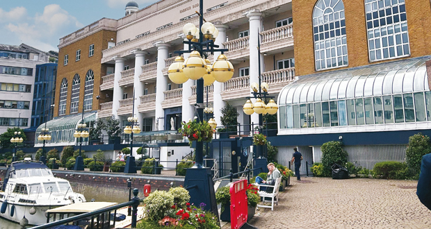 Q3 stays on at Chelsea Harbour Q3 stays on at Chelsea Harbour