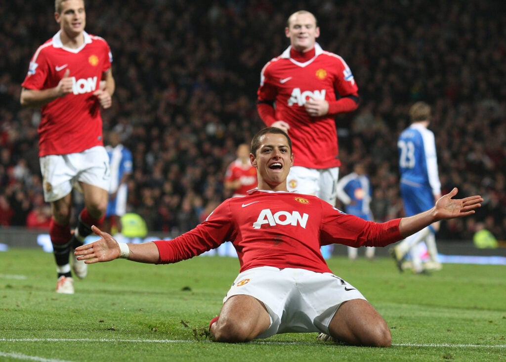 Javier Hernandez celebrates Manchester United goal