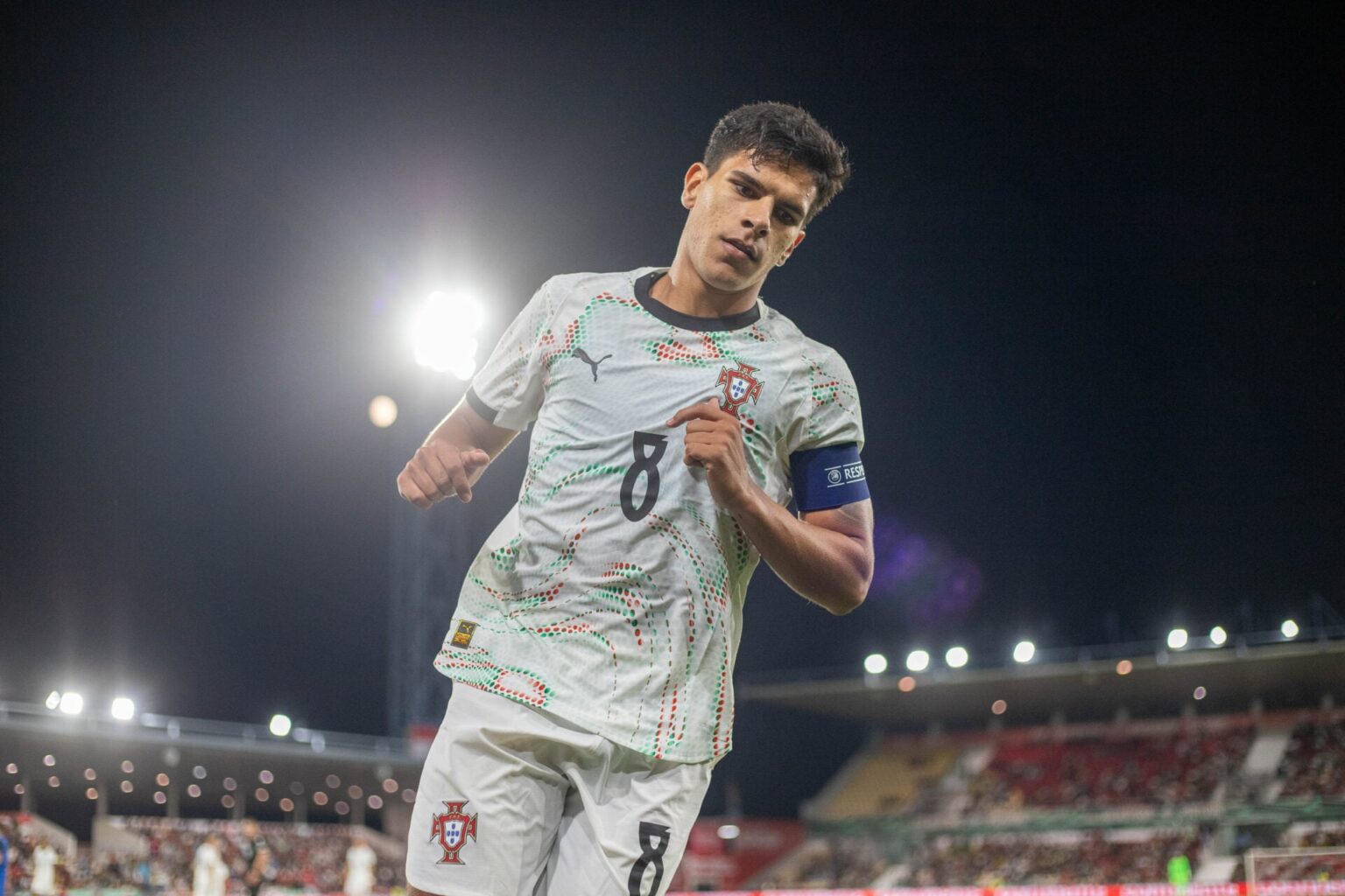 Portuguese press issue update on West Ham star Mateus Fernandes making international debut