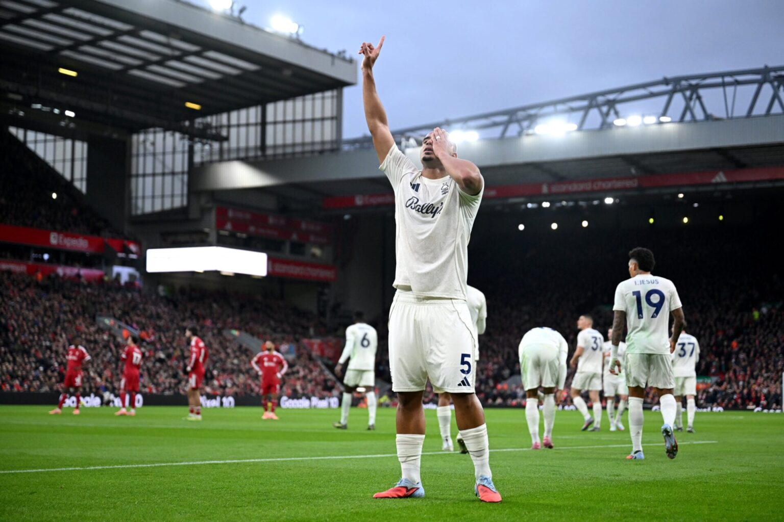 How Carlo Ancelotti’s Murillo decision has handed Vitor Pereira a huge Forest boost