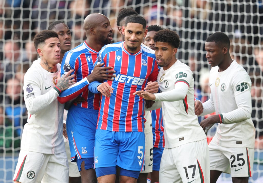 Players await a corner during the Premier League match between Crystal Palace and Chelsea