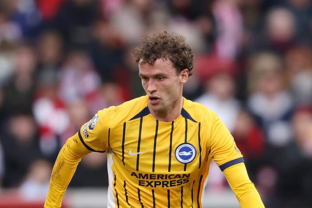 Brighton’s Mats Wieffer says he prefers playing in midfield rather than at right-back