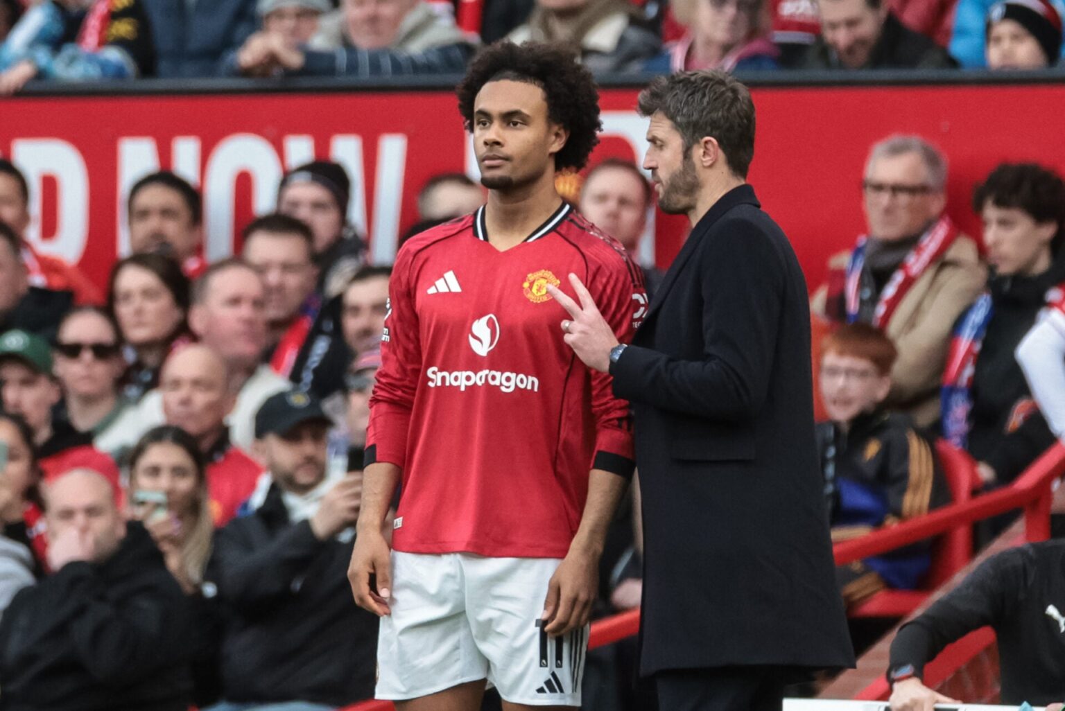 Joshua Zirkzee says there's a feeling at Man Utd unlike any other club, 'You look around...'