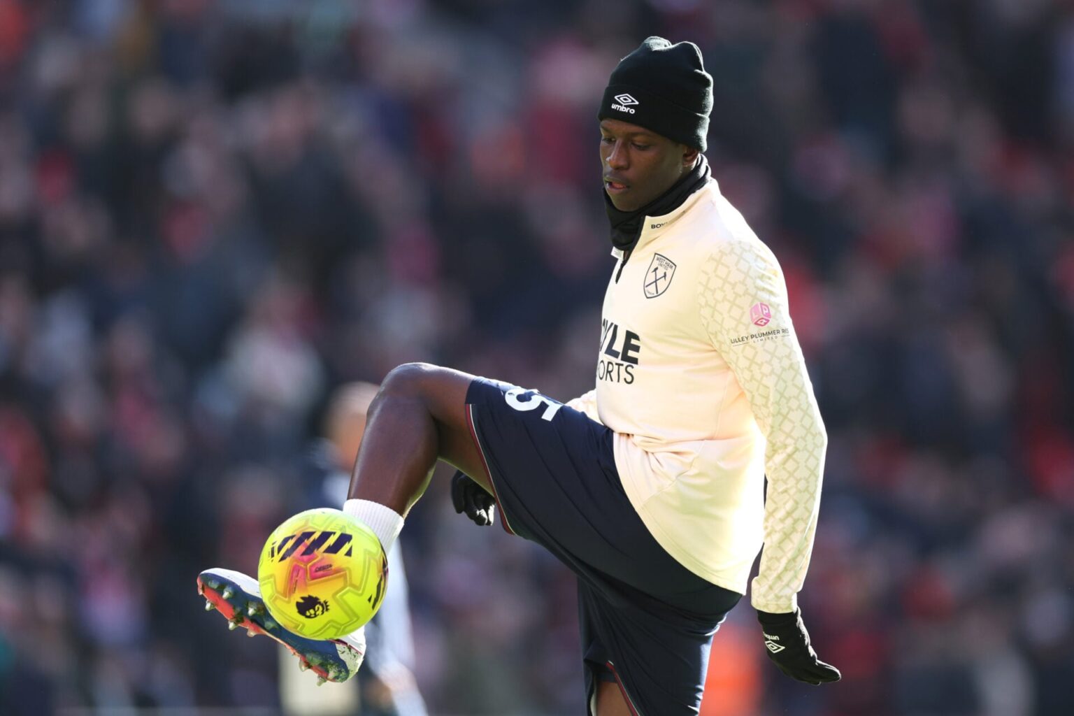 West Ham play Ipswich Town behind closed doors with Mohamadou Kante involved