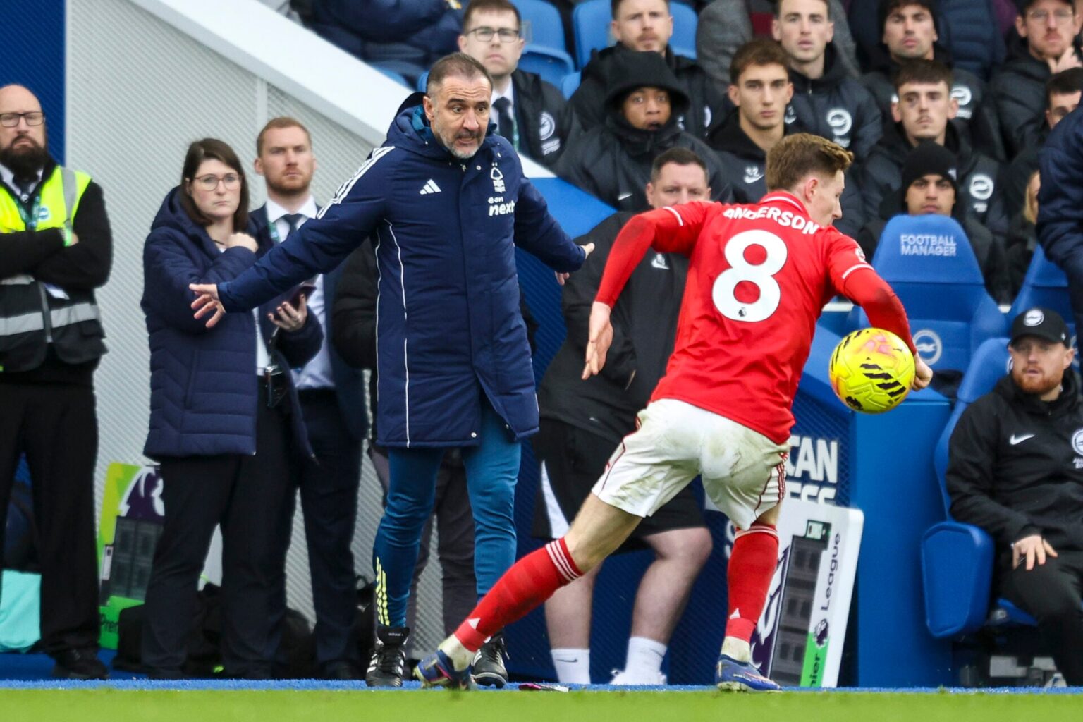 Big Vitor Pereira call suggests he's made his mind up on Nottingham Forest player Lorenzo Lucca