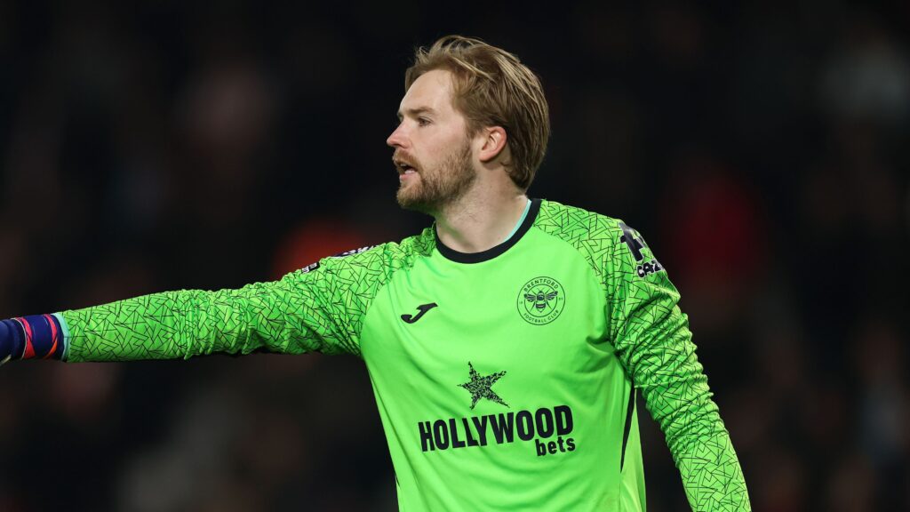 'He can't go there!' - Liverpool legend begs Caoimhin Kelleher not to join Chelsea amid Blues' goalkeeping crisis as he hints incredible Reds return a possibility