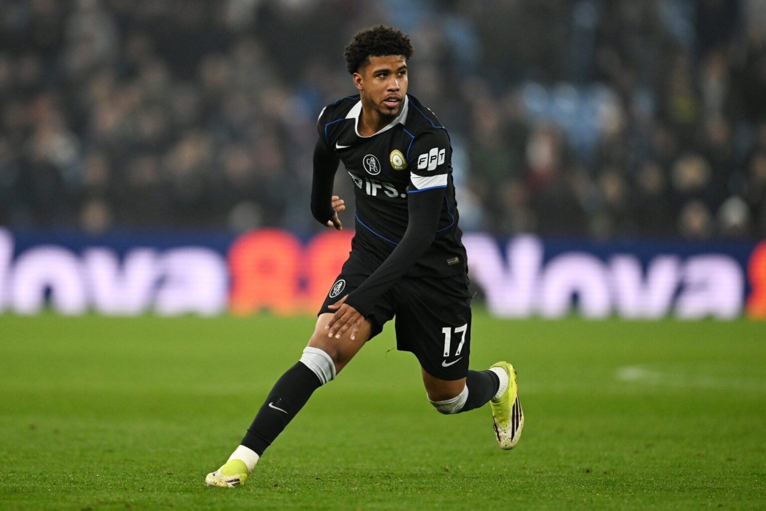 Andrey Santos is outperforming Man City's Rodri in key passing stat this season