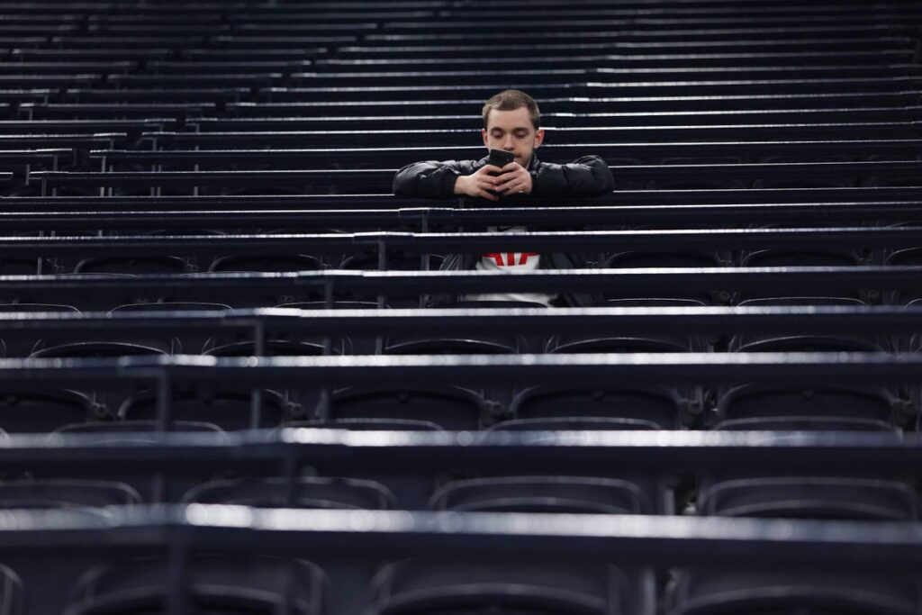 Would Premier League fans rather see Arsenal or Man City win the title? Would Premier League fans rather see Arsenal or Man City win the title?