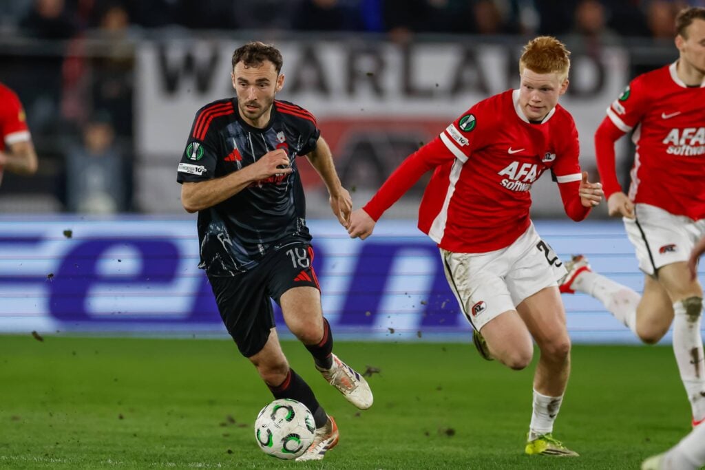 Andrew Irving during AZ Alkmaar v AC Sparta Praha - UEFA Conference League 2025/26 Round of 16 First Leg