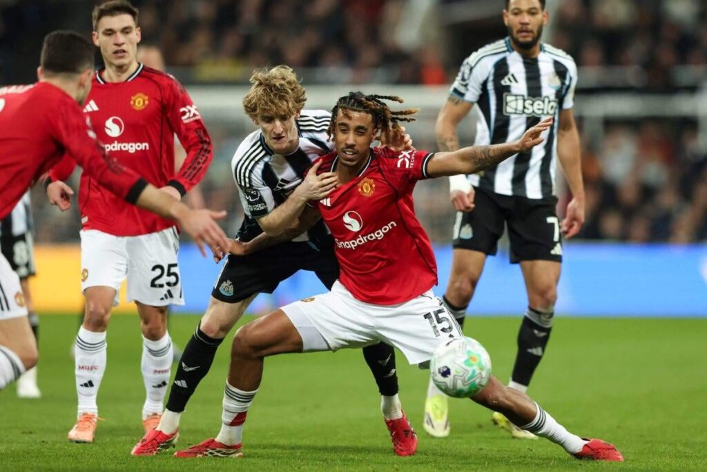 Leny Yoro: How Manchester United are trying to develop their centre-back ‘cat’