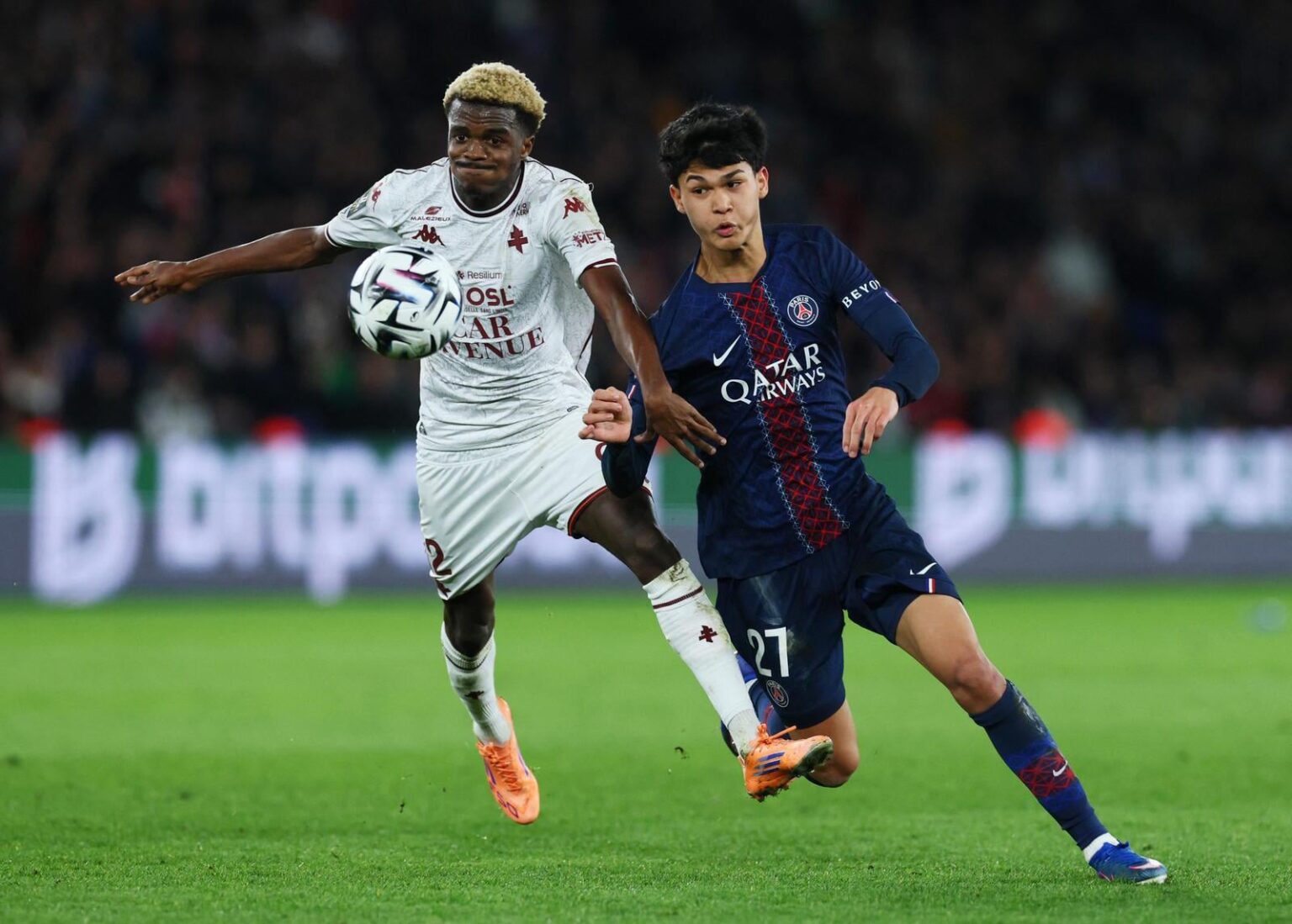 [Jijantes] Joan Laporta Blasts Agent Over Dro Fernandez's PSG Move but Praises Nasser Al-Khelaifi