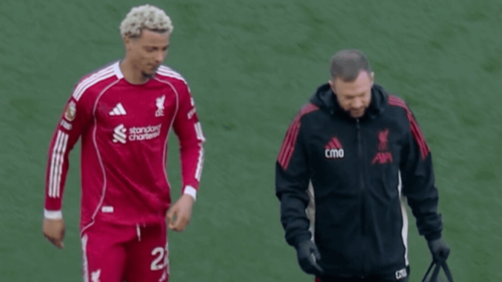 Liverpool fans not happy after hearing why Hugo Ekitike was taken off vs Brighton Liverpool fans not happy after hearing why Hugo Ekitike was taken off vs Brighton