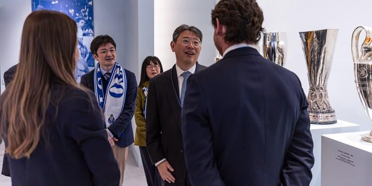 Ter um presidente que se comporta com classe em todas as situações permite fazer coisas destas. 💙🤍