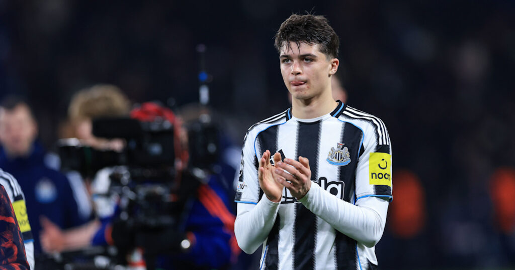 Lewis Miley receives North East Football Writers’ Assoc...