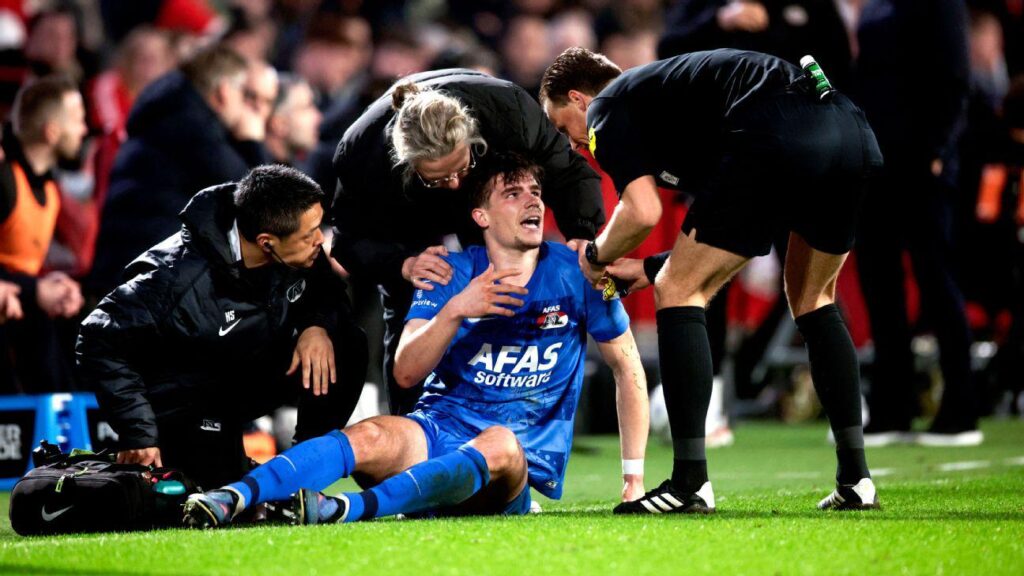 Bosz ergert zich aan gedrag Goes: "In mijn tijd had hij niet zo lang op het veld gestaan"