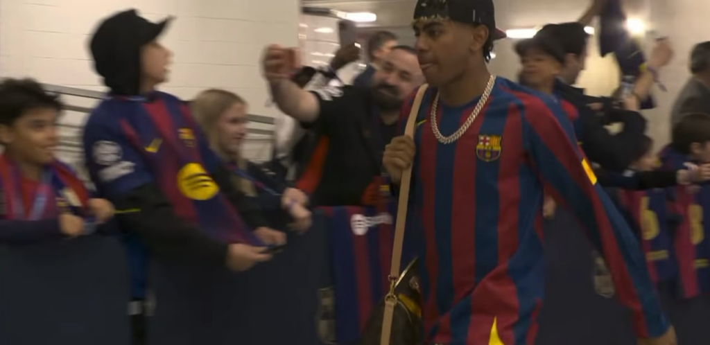 Lamine Yamal Today with the Ronaldinho shirt