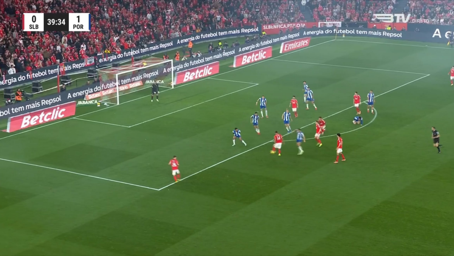 Benfica 0 - [2] Porto - Oskar Pietuszewski 40’