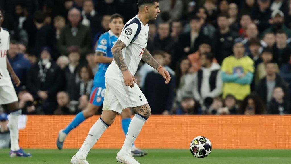 Cristian Romero has a special release clause in his Tottenham contract despite renewing his contract until 2029 last summer that would let him leave for €60M to Real Madrid, Barcelona or Atlético Madrid.