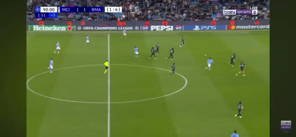 18 passes, all but one player(Fede) touched the ball including Lunin. Beautiful team goal.