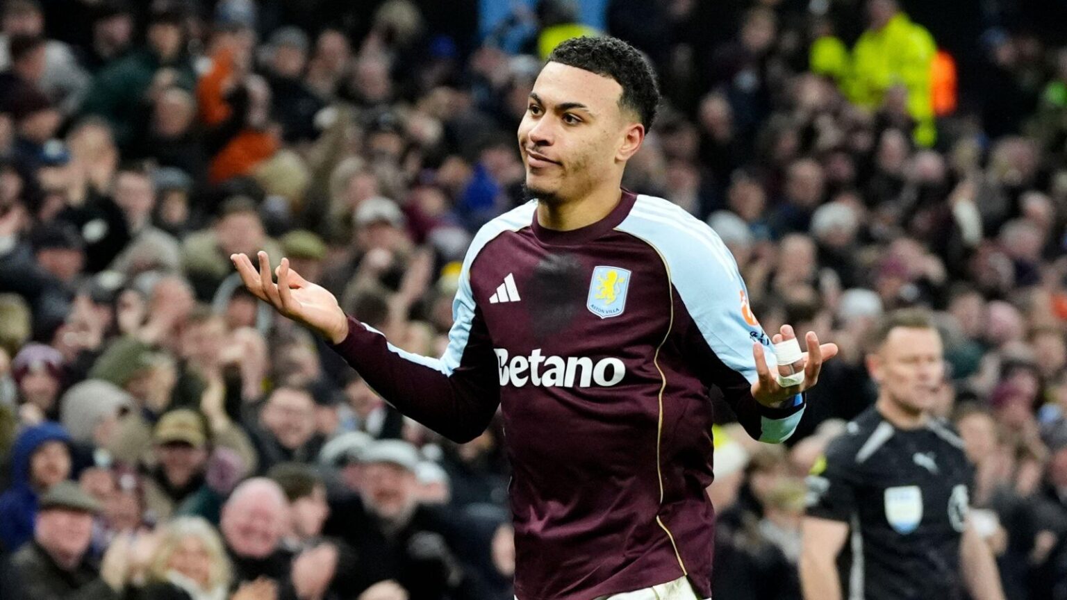 £100m Aston Villa star told to reject 'graveyard' move and make ideal transfer decision