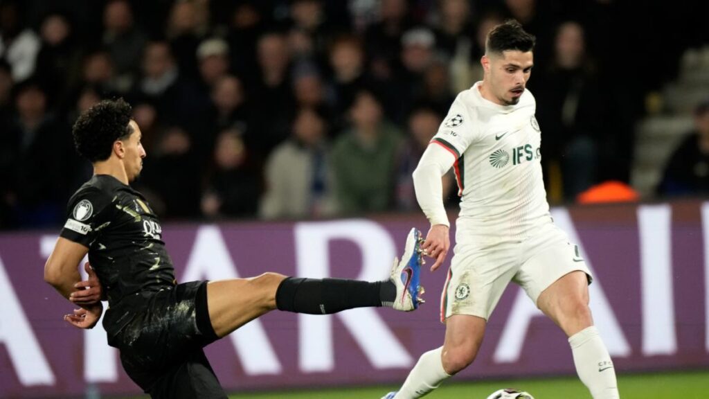 [Fernando Polo] Pedro Neto is on The Radar of Barca. His agent, Jorge Mendes, is very well connected with FC Barcelona, ​​although for now there is nothing beyond monitoring the situation.