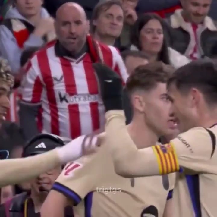 2 min compilation of only Pedri and Lamine duo linking up to create the most beautiful passes to goals: