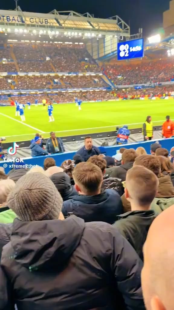 Chelsea fan having a meltdown about a PSG fan being in the Chelsea end