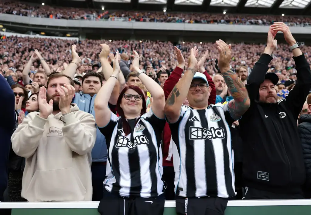 Eddie Howe Could Walk As Newcastle United Manager Newcastle United fans applaud the side