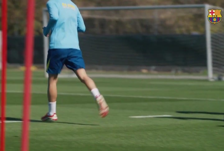 Pedri mimicked Flick's walk today in training