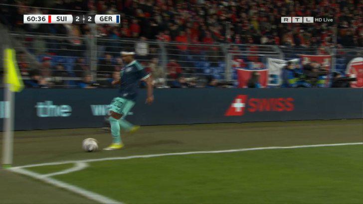 Kann man mal so machen - Traumtor von Wirtz im Länderspiel gegen die Schweiz