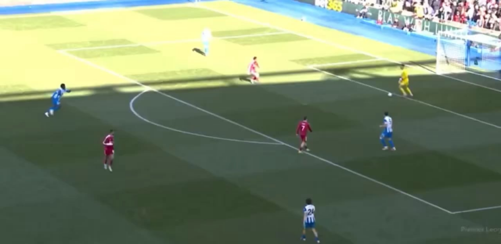 How many times we have seen this exact empty midfield?