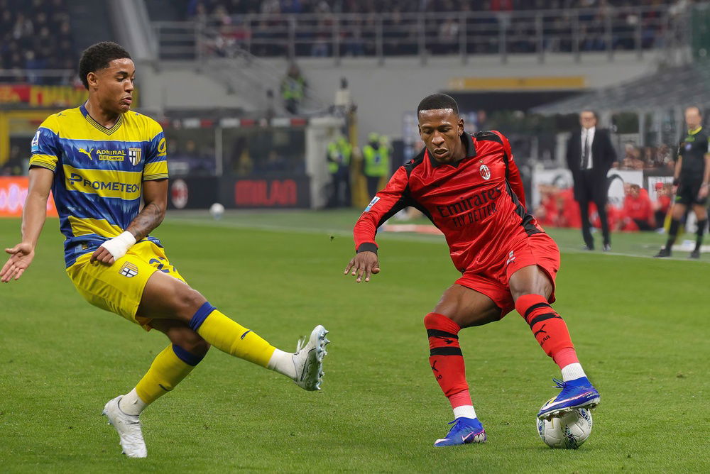 West Ham and Fulham line up for fullback rescue