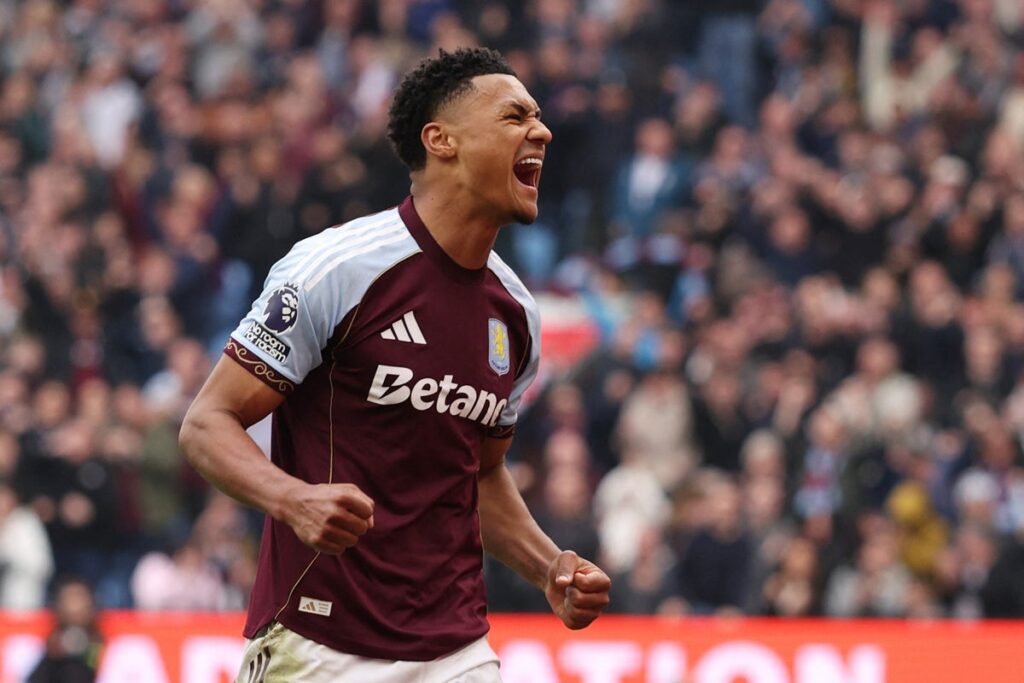 Ollie Watkins responds to England snub with goal as Aston Villa sink West Ham