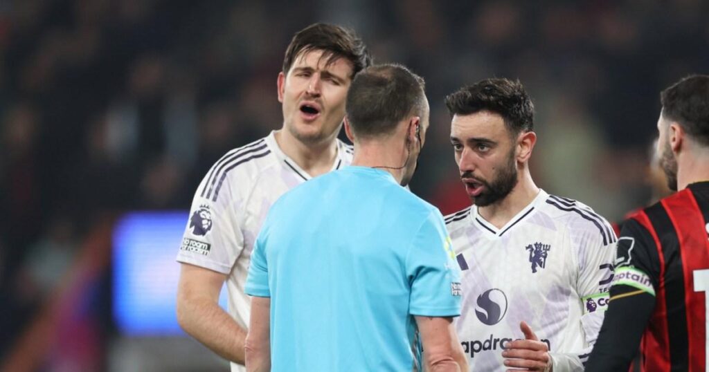 Bournemouth 2-2 Man Utd: Maguire sees red after giving away penalty | Football Bournemouth 2-2 Man Utd: Maguire sees red after giving away penalty