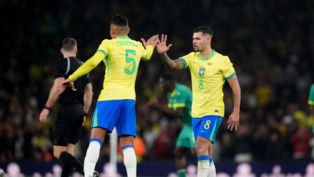 [ESPN Brasil] Bruno Guimarães is on Manchester United’s radar and could move to another Premier League club. ESPN has learned that a transfer would only occur if United were willing to pay between 75-80 million euros. Casemiro has been pushing behind the scenes to make the transfer happen.