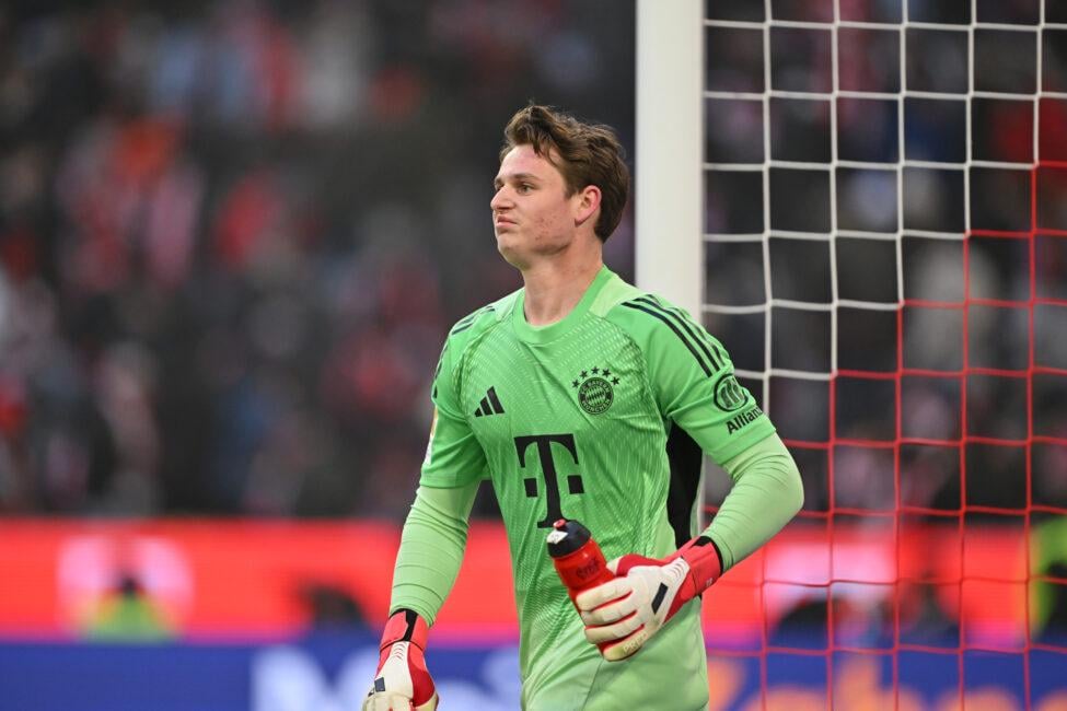 Wie Jonas Urbig das Duell gegen den BVB mitentschieden hat