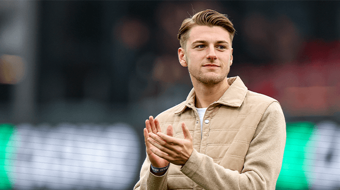 Feyenoord meldt zich in Groningen voor Resink