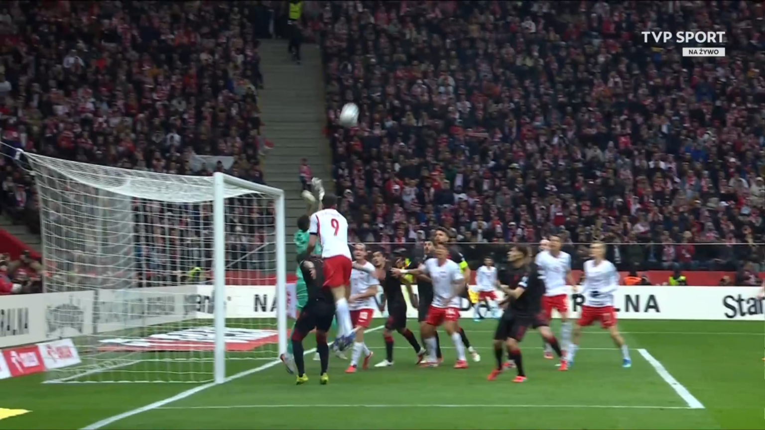 Poland (2)-1 Albania - Lewandowski 63'