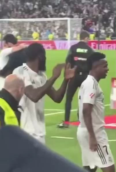 Thiago Pitarch going through "workplace bullying" after being introduced to the infamous Rüdiger slap