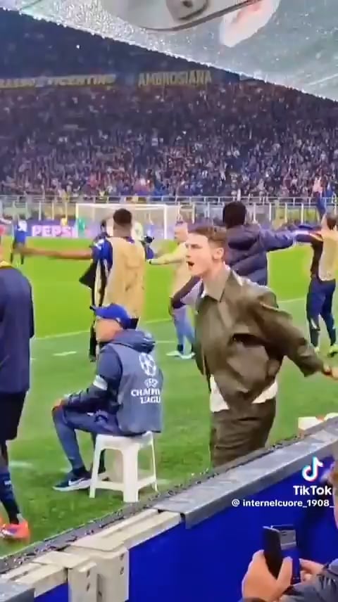 Regardless of what followed, this moment still gives me goosebumps every time I watch it.❤️‍🔥⚫️🔵