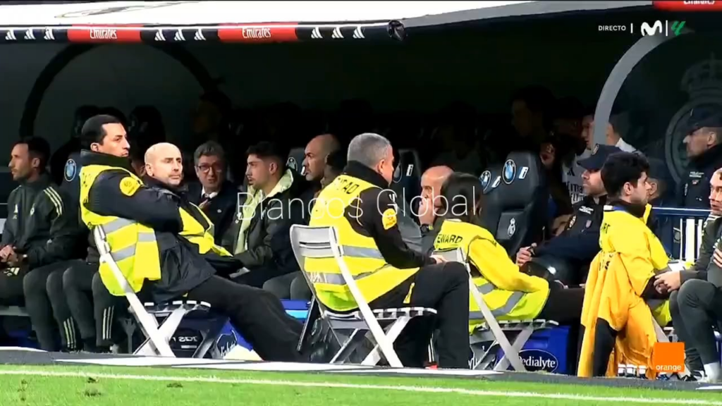 Bench reaction to Guler 70 meter goal