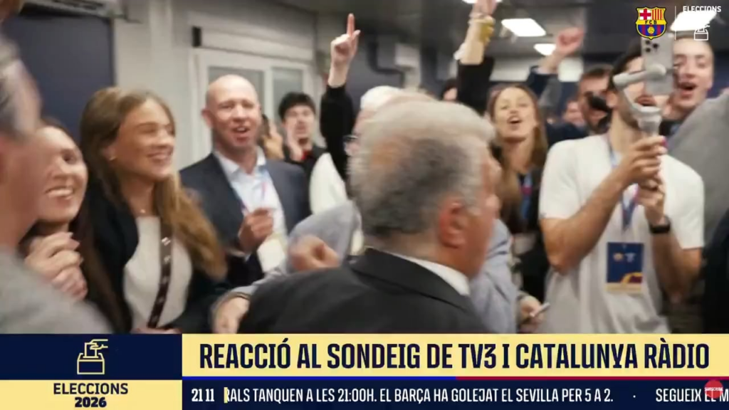 Laporta dancing when he receives the news that he has been re-elected president of FC Barcelona.