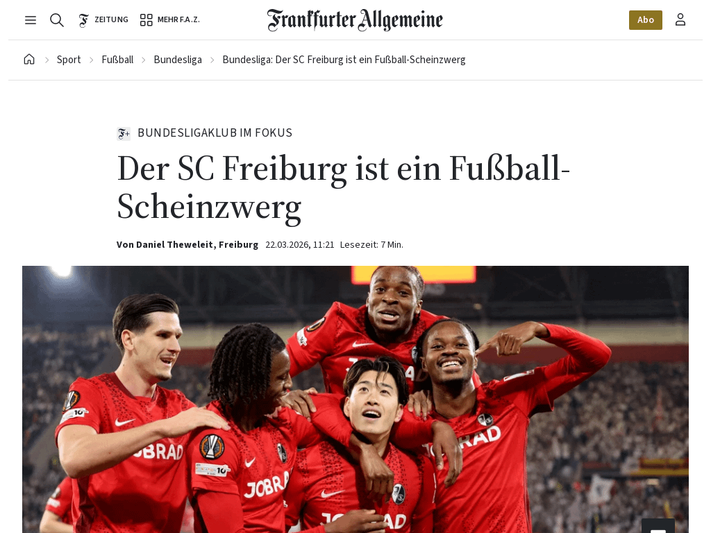 Der SC Freiburg ist ein Fußball-Scheinzwerg: Im deutschen Fußball ist der SC Freiburg längst kein Außenseiter mehr. Doch der Klub aus dem Breisgau tut alles dafür, sich weiterhin so zu fühlen. Warum agiert er so zurückhaltend?